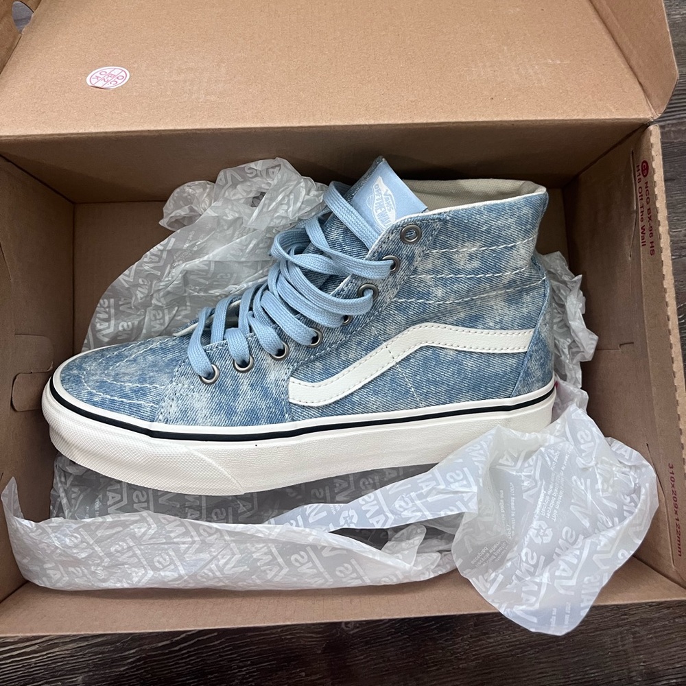 Brand New high top Vans